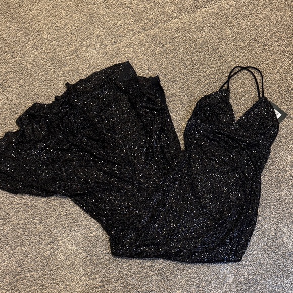 Norma Kamali Black Sequin Fishtail Gown - Picture 3 of 7